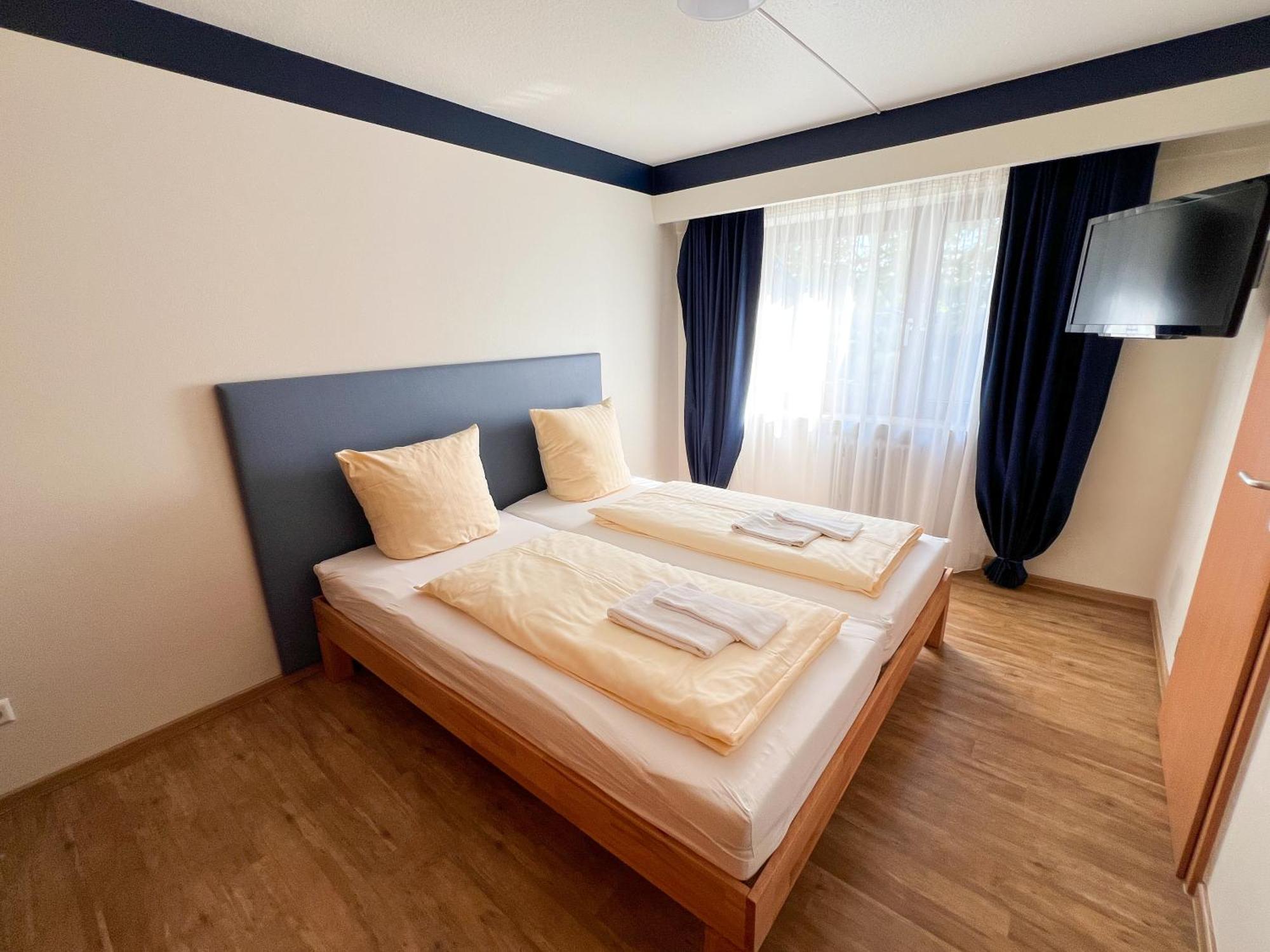 Euro Inn - Hotel Лар Экстерьер фото