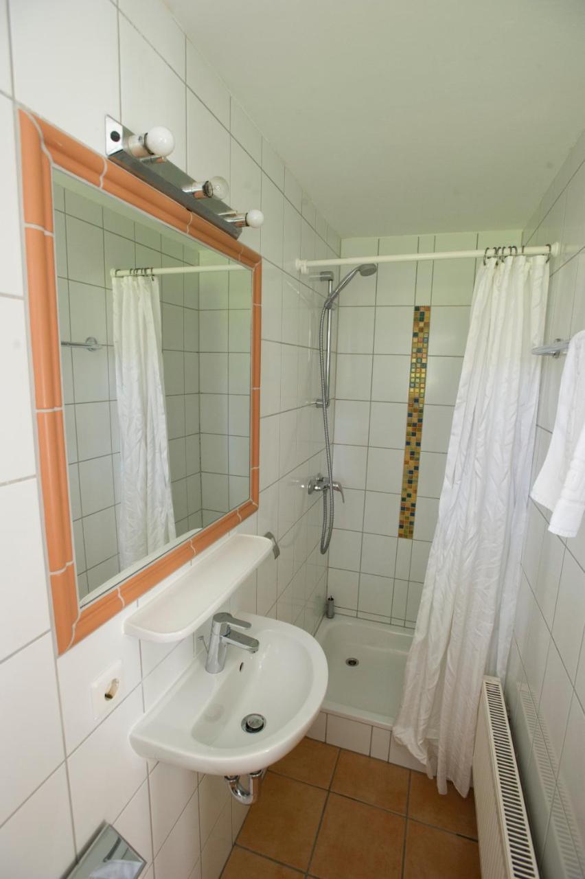 Euro Inn - Hotel Лар Экстерьер фото