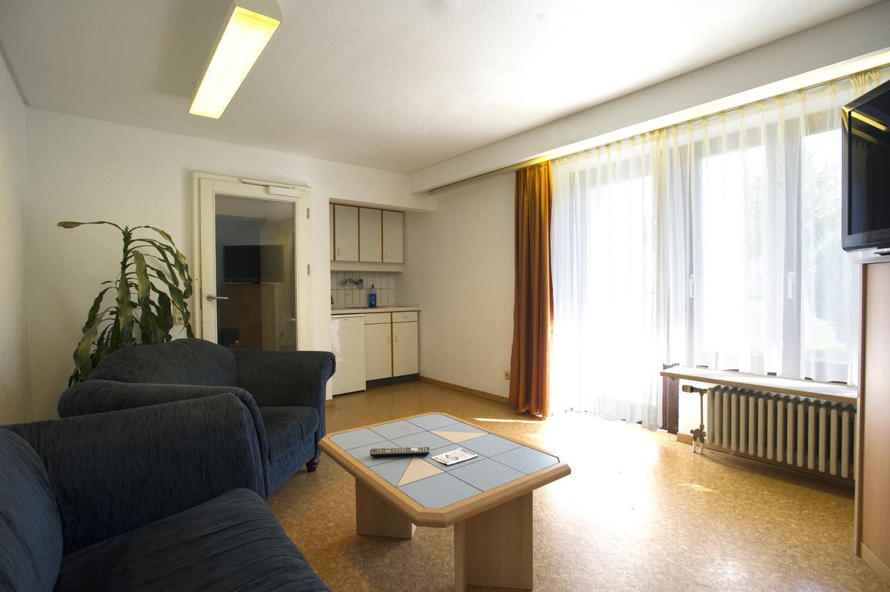 Euro Inn - Hotel Лар Экстерьер фото
